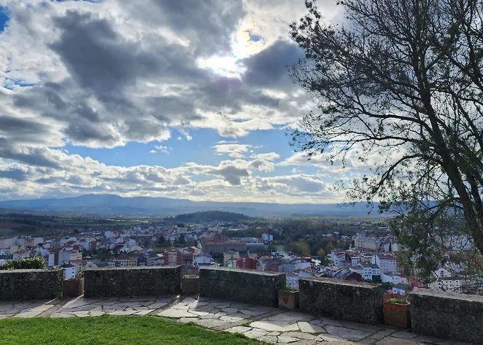 O Refuxio Do Rio Hébergement de vacances Monforte De Lemos